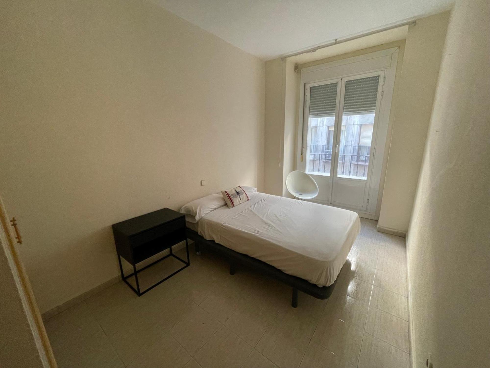 ホテル Casa Tadeo Gran Via マドリード エクステリア 写真